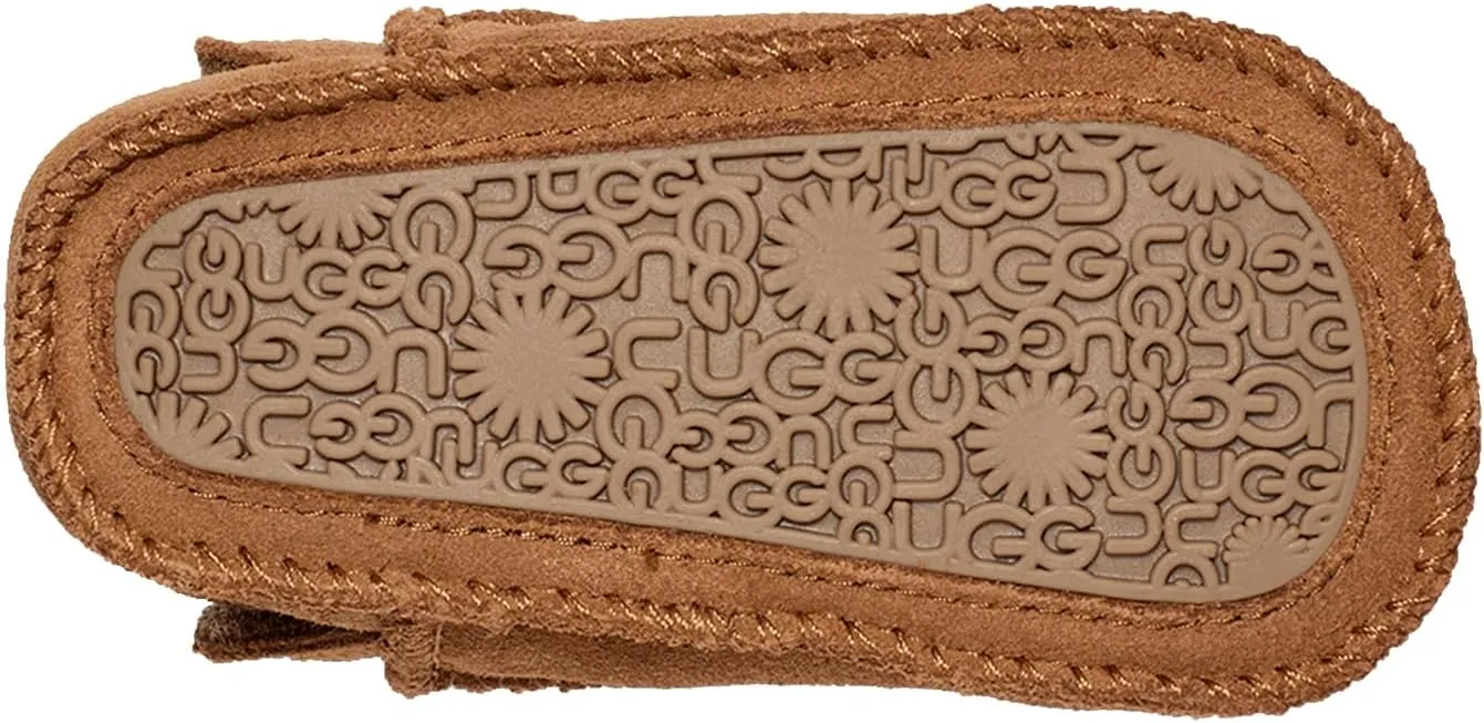 UGG Unisex-Baby Classic and Lovey Gift Set Fashion Boot